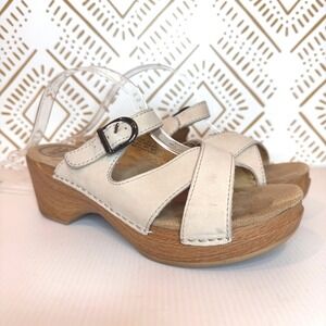 Dansko Season Leather Crisscross Clog Sandal Size 37 Slip On Comfort Spring Boho